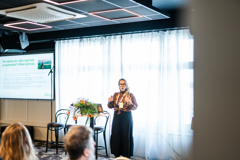 Caroline Stafström från Region Norrbotten talar på konferensen Framtidens kompetens.