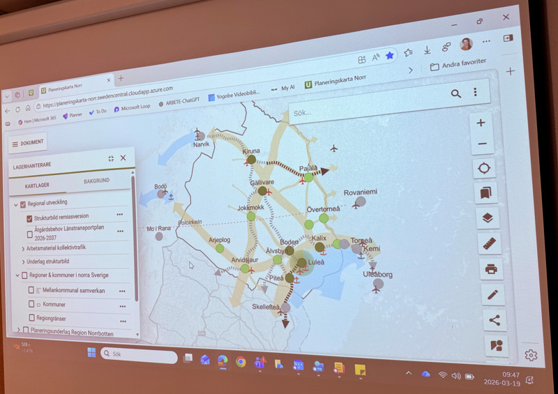 Norrbottens strukturbild visas på en skärm på väggen.