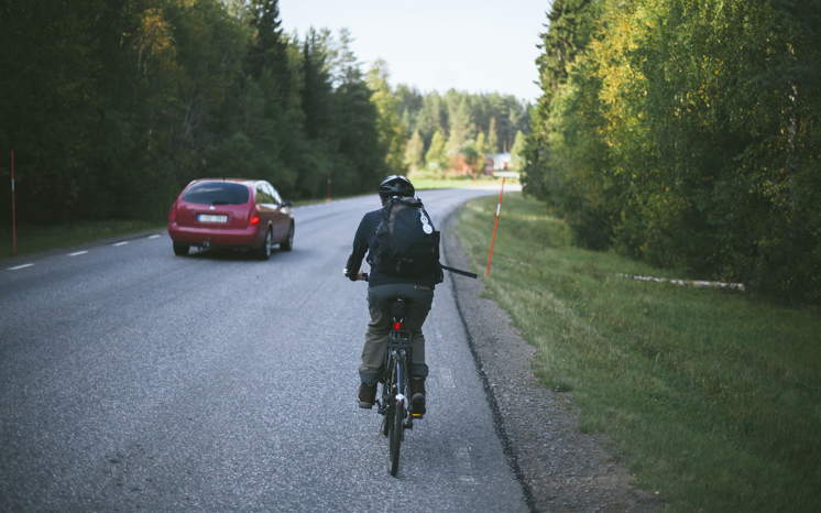 Cyklist på landsväg. Foto: Matilda Holmqvist/Scandinav