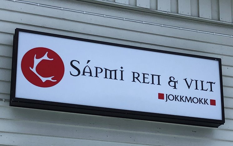 Skylt för Sápmi ren och vilt